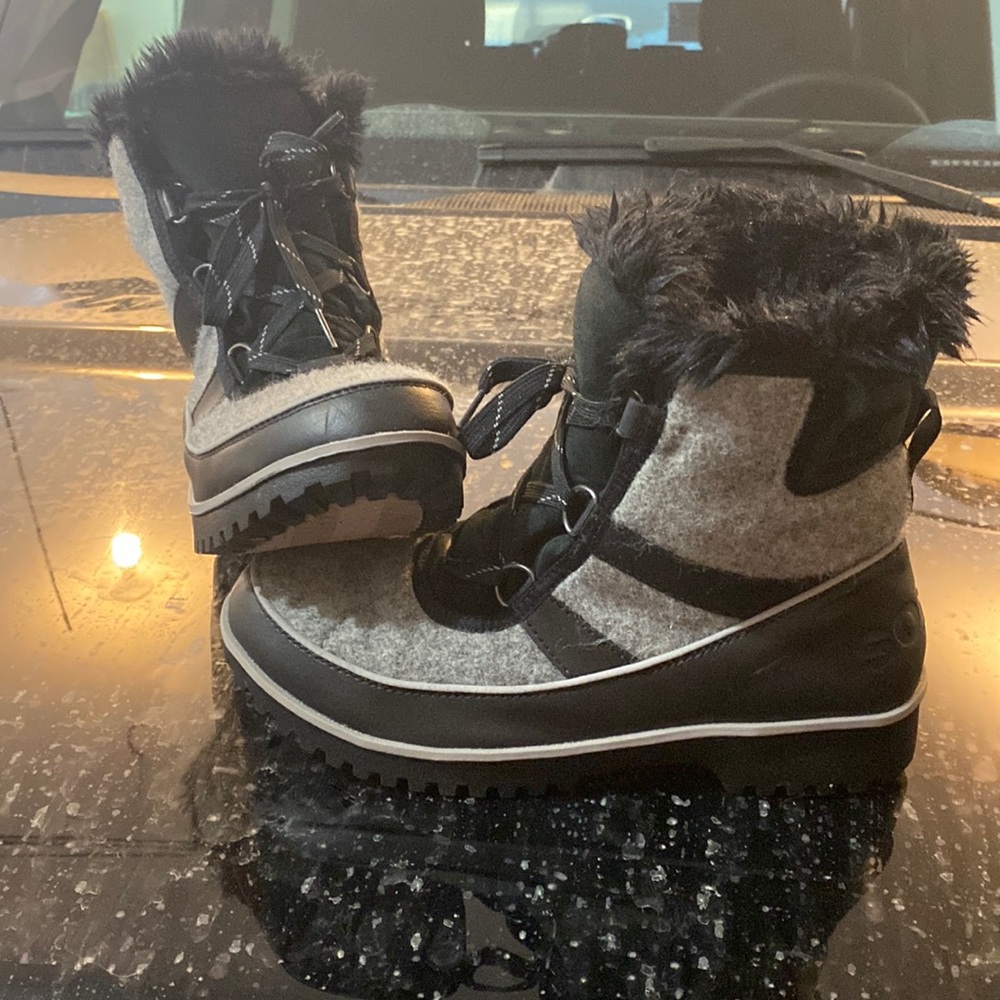 SOREL womens wool winter boots